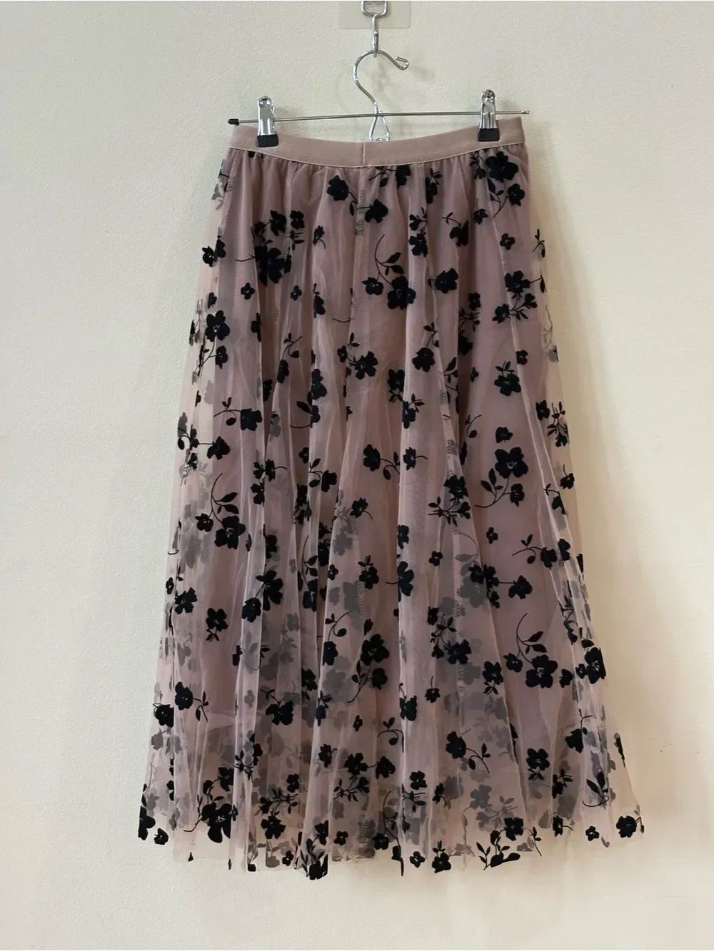 Chicwish 3D Posy Double-Layered Mesh Midi Skirt - Picture 5 of 7